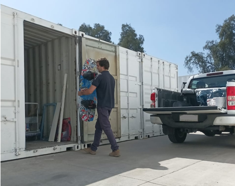 Descarga en la puerta de tu bodega